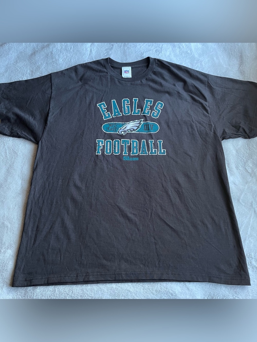 NFL EAGLES grey graphic print short sleeve T-shirt size XL